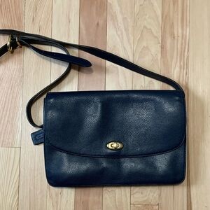 Vintage Coach Crossbody with Made in Italy Creed Tag